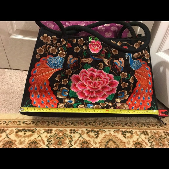 Large Embroidered handbag - Picture 3 of 8